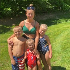 Meet your Posher, Sterling